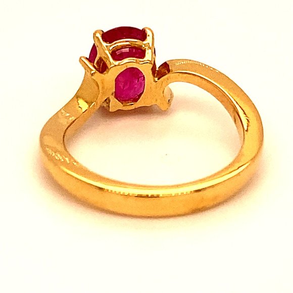 Burmese Ruby 2.85ct 18K Solid Gold Ring - Picture 4 of 6